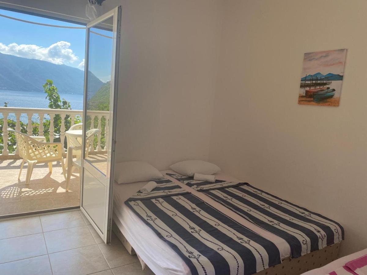L & D Panorama Apartmani Risan Esterno foto